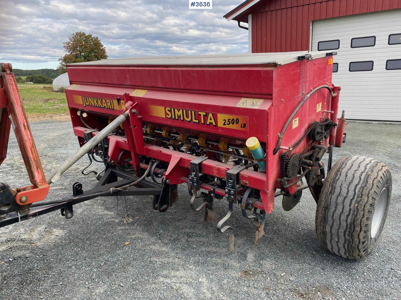 1997 Junkkari Simulta 2500 seed drill - Seed drill: picture 1 1997 Junkkari Simulta 2500 seed drill - Seed drill: picture 1