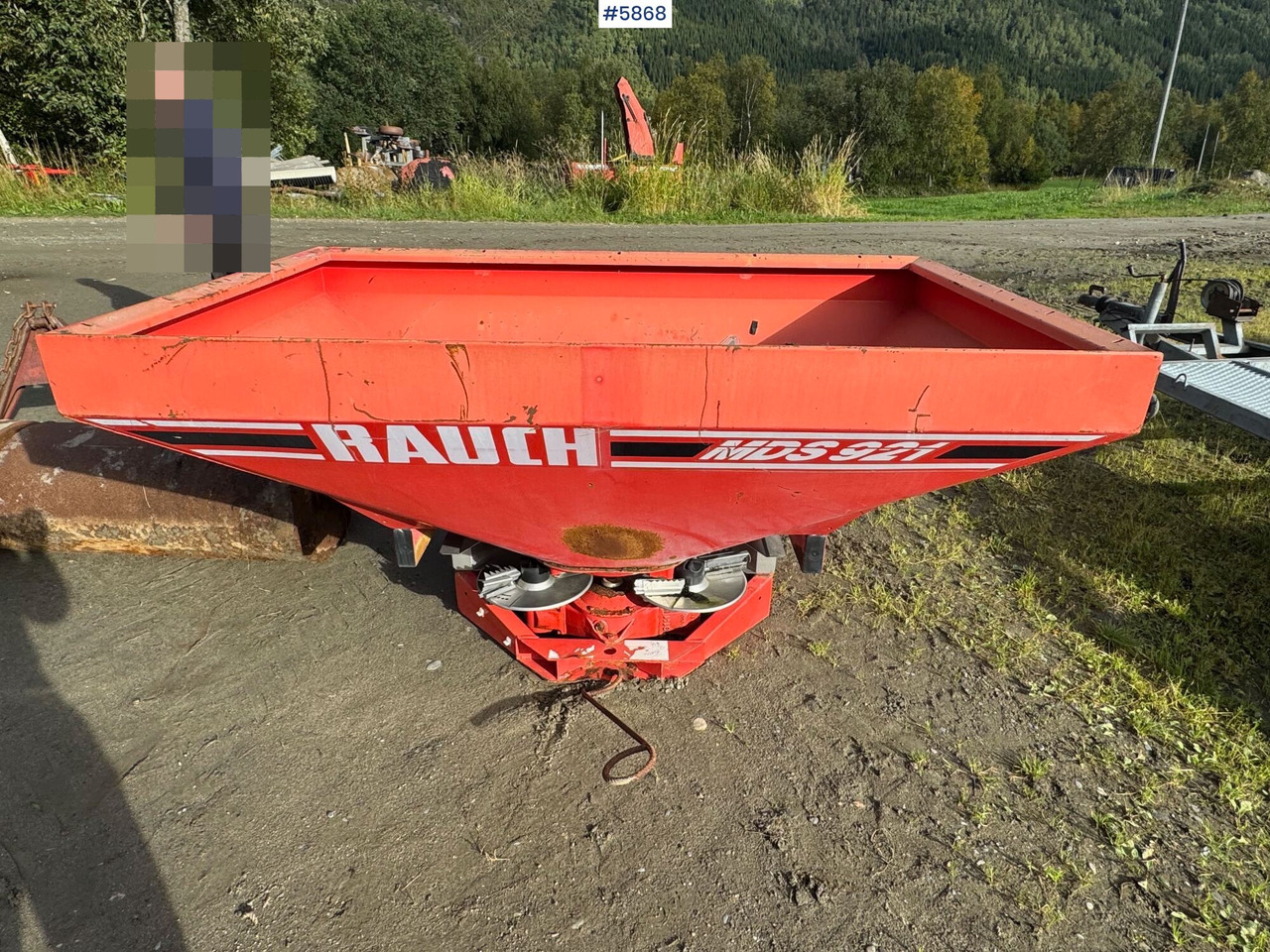 1997 Rauch MDS 921 Fertilizer spreader, partial repair project - Fertilizer spreader: picture 1 1997 Rauch MDS 921 Fertilizer spreader, partial repair project - Fertilizer spreader: picture 1