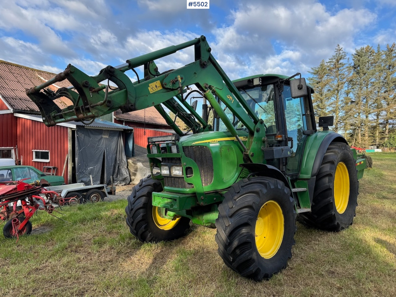 2004 John Deere 6220 w/front loader - Farm tractor: picture 2 2004 John Deere 6220 w/front loader - Farm tractor: picture 2