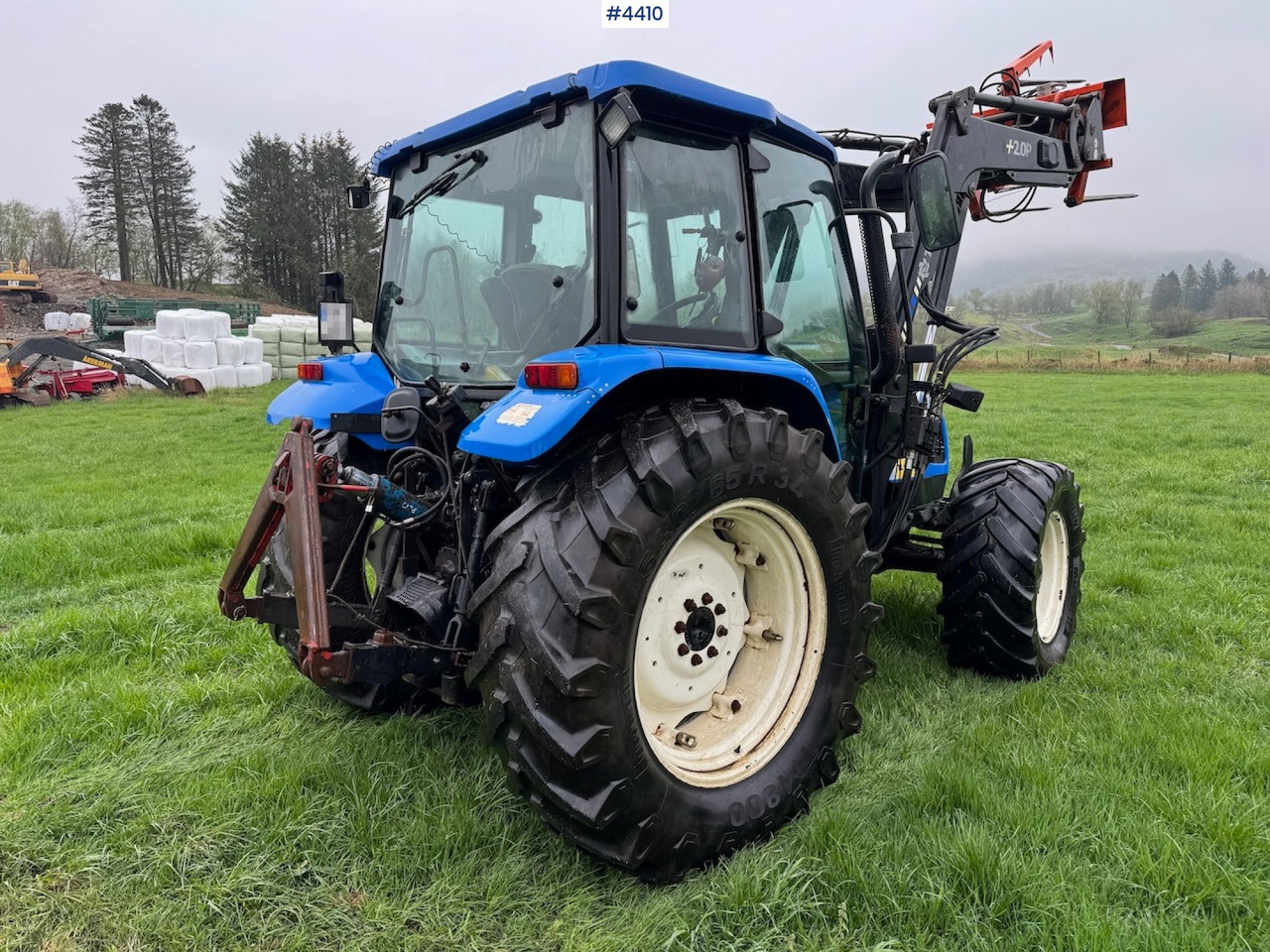 2006 New Holland TL100 A w/Front Loader. - Farm tractor: picture 5 2006 New Holland TL100 A w/Front Loader. - Farm tractor: picture 5