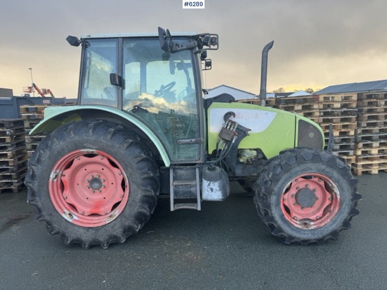 2007 Claas Celtis 466 with Stoll Front Loader – Repair Object - Farm tractor: picture 1 2007 Claas Celtis 466 with Stoll Front Loader – Repair Object - Farm tractor: picture 1