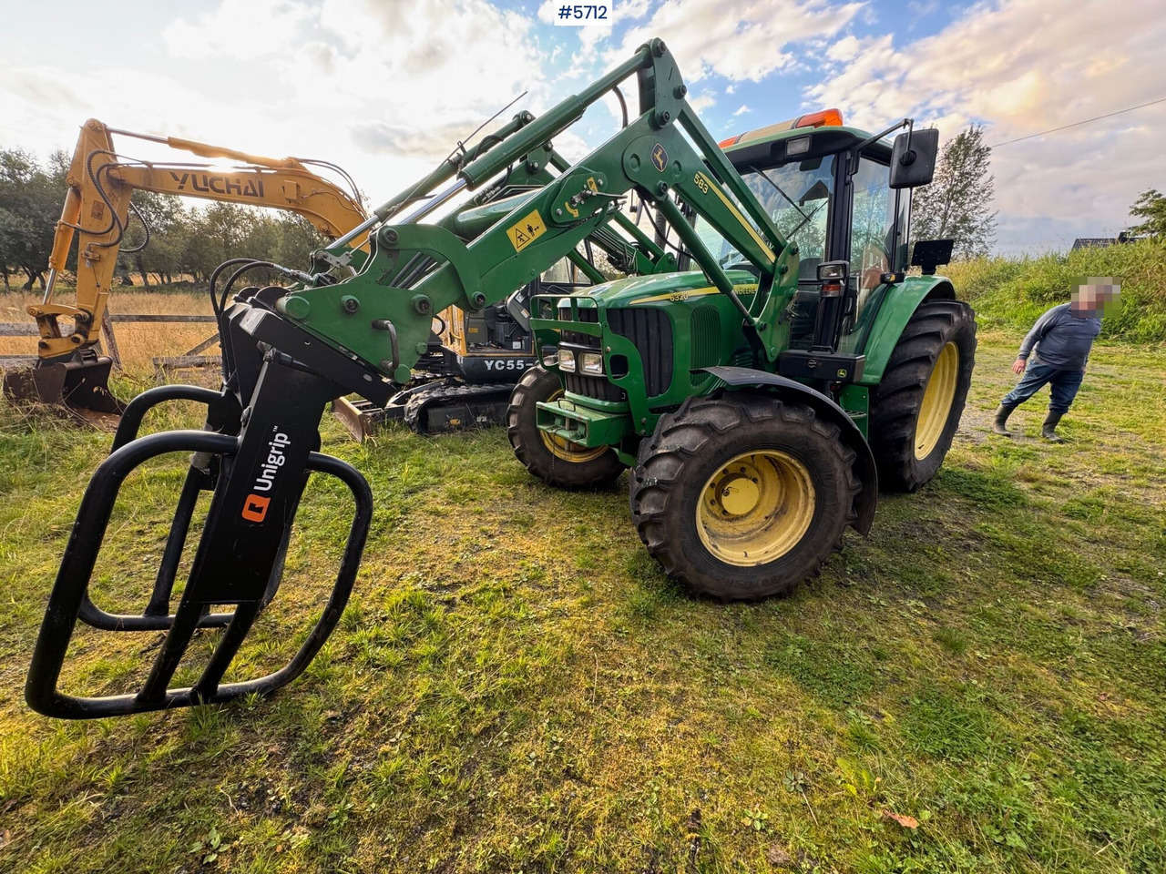 Farm tractor 2008 John Deere 6320 SE with front loader and 2 buckets!: picture 7