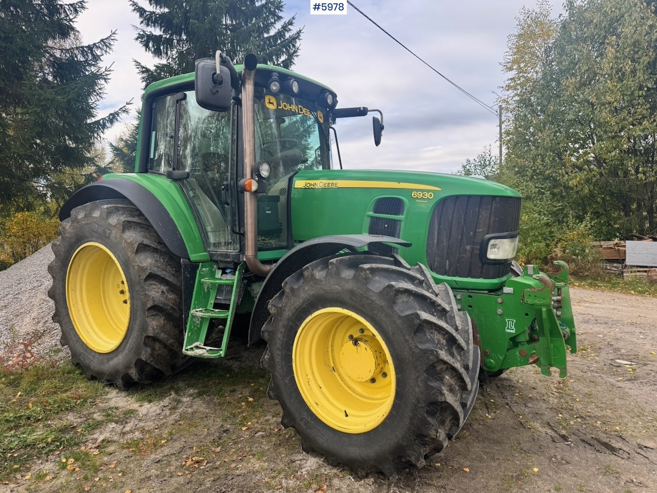 2010 John Deere 6930 with Front Hydraulic - Farm tractor: picture 1 2010 John Deere 6930 with Front Hydraulic - Farm tractor: picture 1