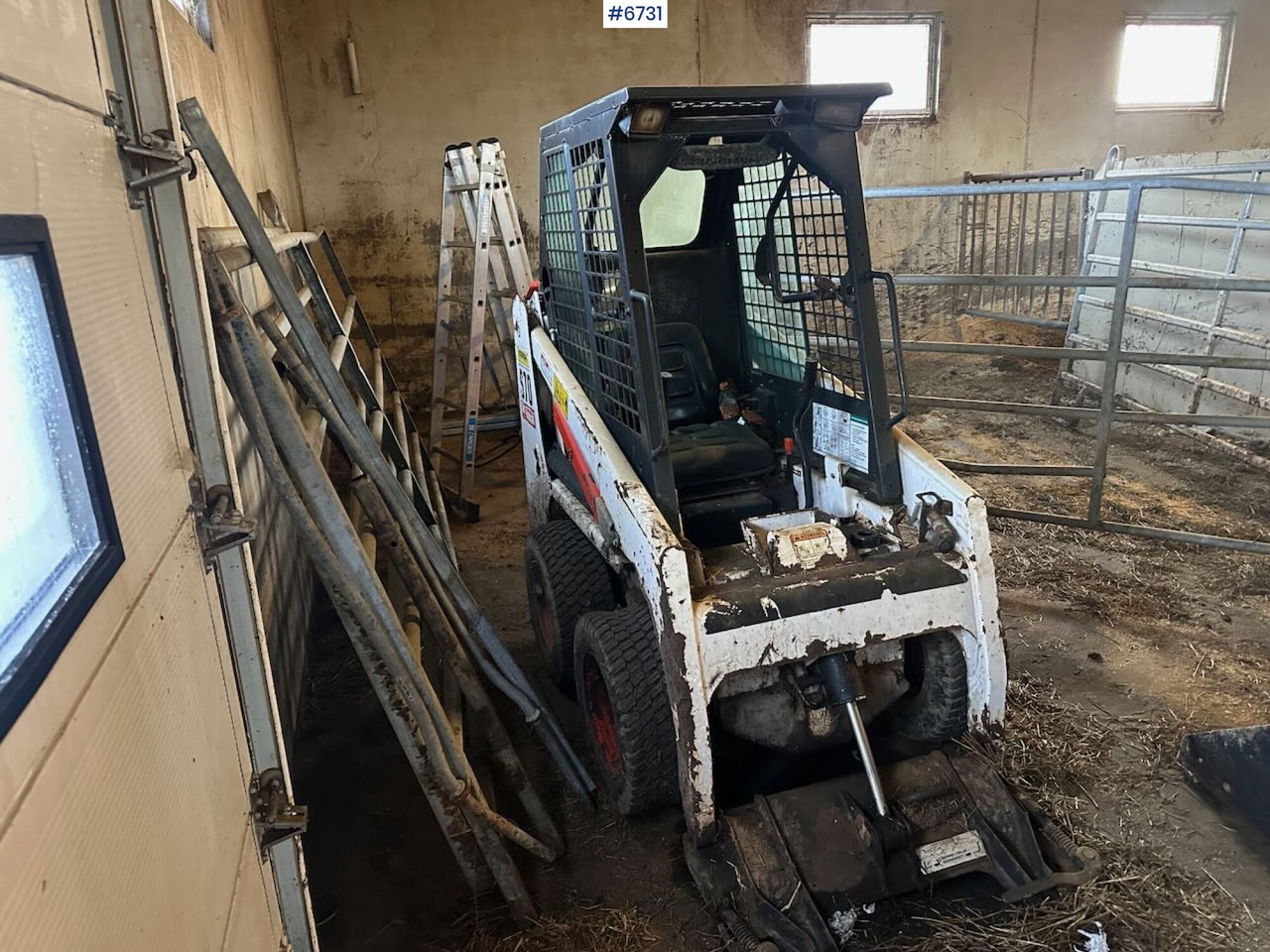 2012 Bobcat S70 Mini loader w/ pallet forks and demolition bucket. - Compact loader: picture 3 2012 Bobcat S70 Mini loader w/ pallet forks and demolition bucket. - Compact loader: picture 3