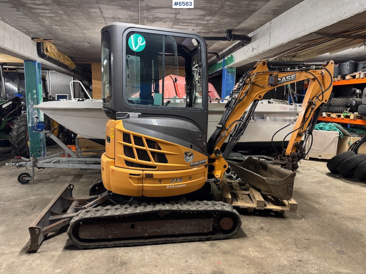 Excavator 2014 Case CX 30B S2 ZTS w/ 3 buckets, grapple and trailer.: picture 9 Excavator 2014 Case CX 30B S2 ZTS w/ 3 buckets, grapple and trailer.: picture 9