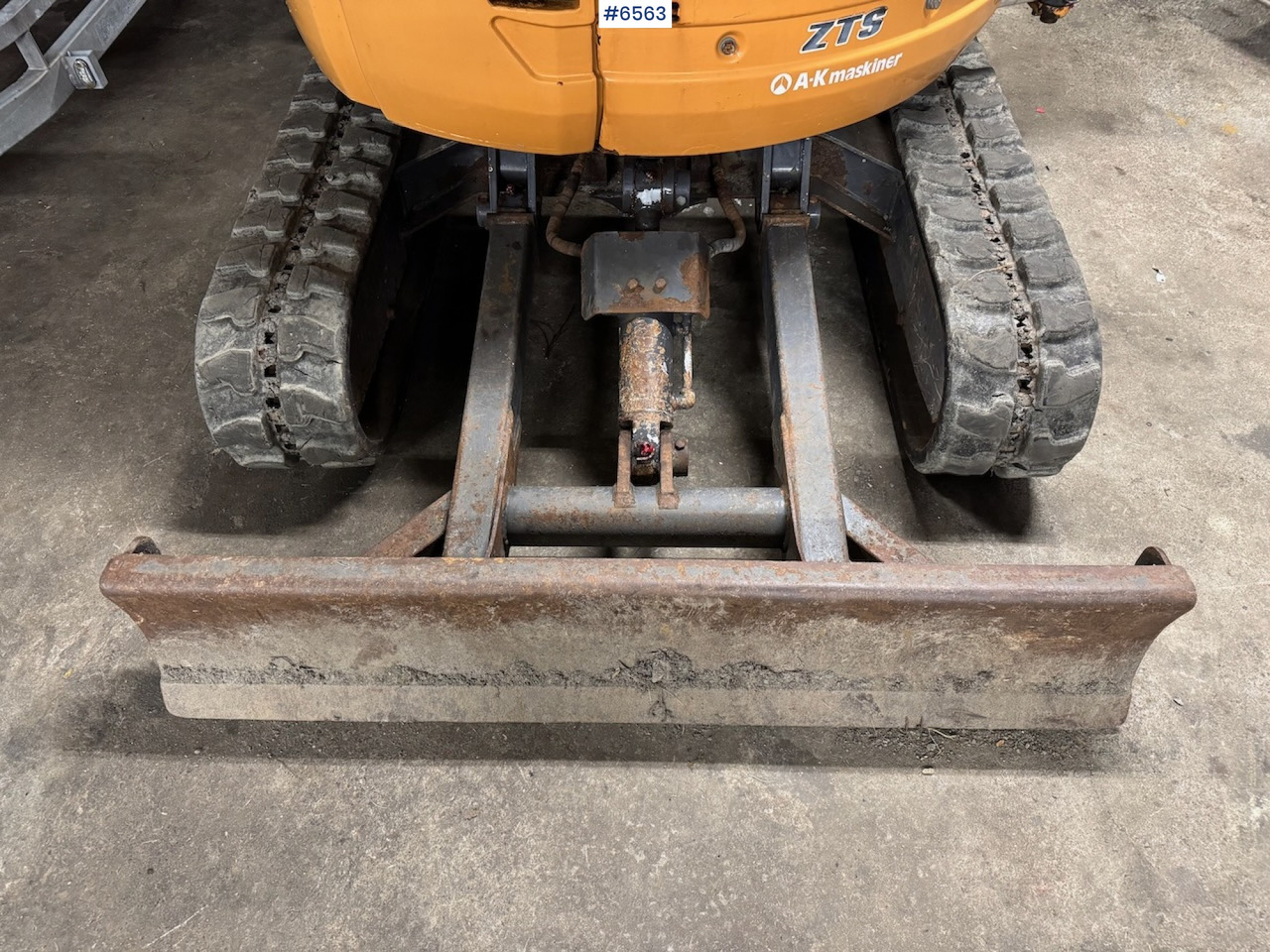 Excavator 2014 Case CX 30B S2 ZTS w/ 3 buckets, grapple and trailer.: picture 14 Excavator 2014 Case CX 30B S2 ZTS w/ 3 buckets, grapple and trailer.: picture 14