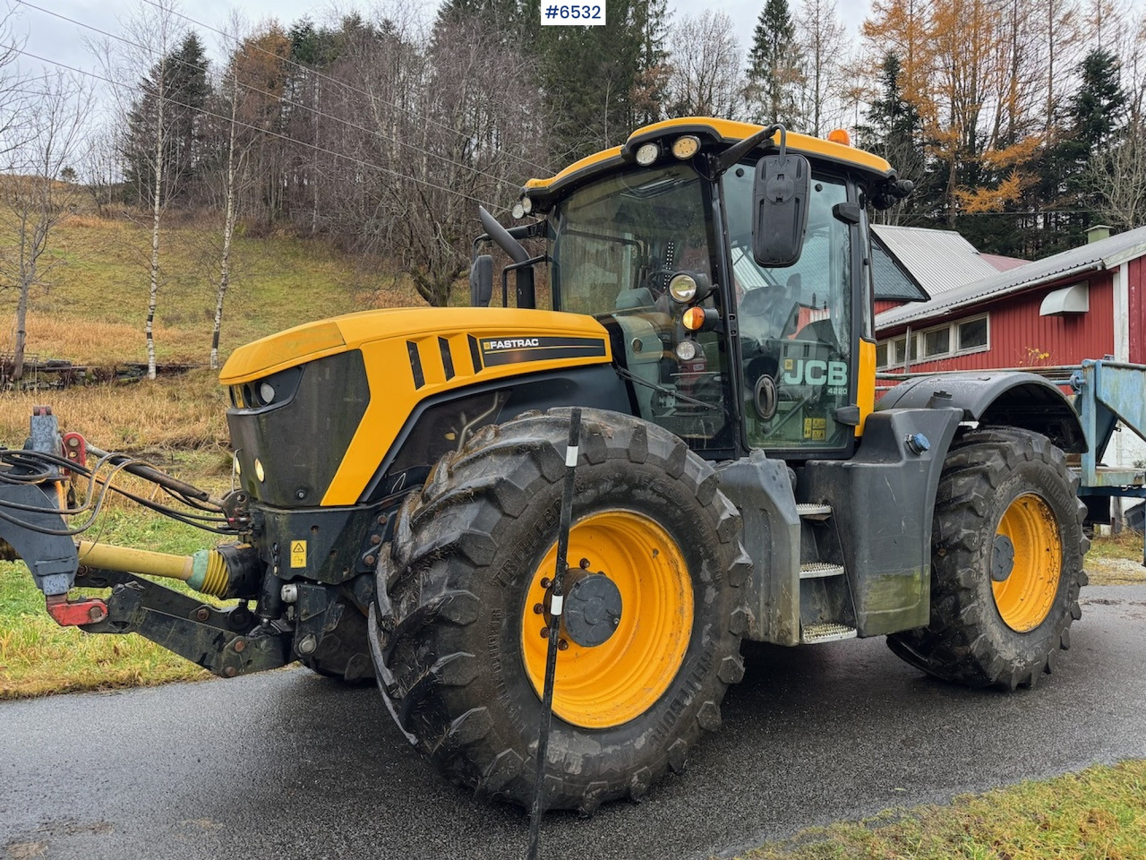 2015 JCB Fastrack 4220 w/ front hydraulics, front PTO and plow plate. Low hours! - Farm tractor: picture 1 2015 JCB Fastrack 4220 w/ front hydraulics, front PTO and plow plate. Low hours! - Farm tractor: picture 1