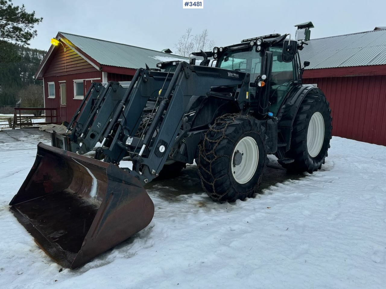 2015 Valtra N174D w/ Front loader - Farm tractor: picture 2 2015 Valtra N174D w/ Front loader - Farm tractor: picture 2