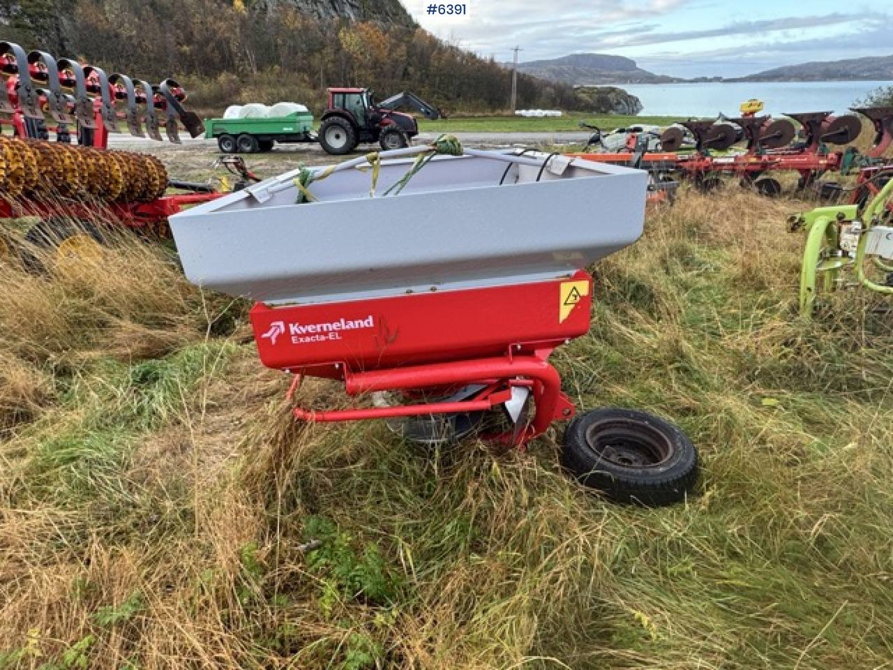 2016 Kverneland fertilizer spreader. Repair object. - Fertilizer spreader: picture 4 2016 Kverneland fertilizer spreader. Repair object. - Fertilizer spreader: picture 4