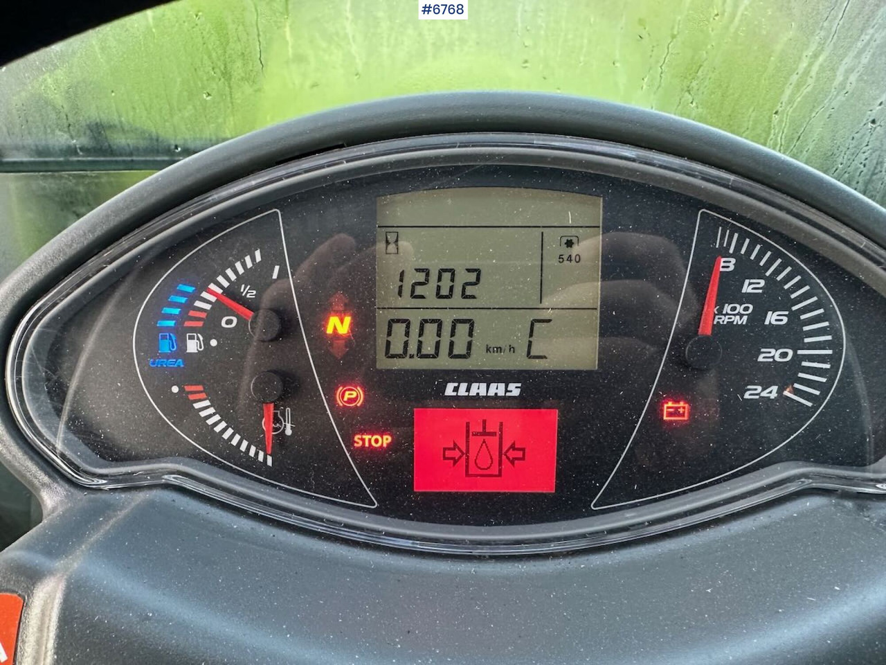 Farm tractor 2017 Claas Arion 440 4x4 tractor w/ front loader, GPS setup and good tires. Low hours!: picture 29