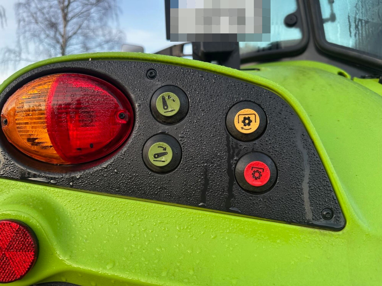 Farm tractor 2017 Claas Arion 440 4x4 tractor w/ front loader, GPS setup and good tires. Low hours!: picture 18