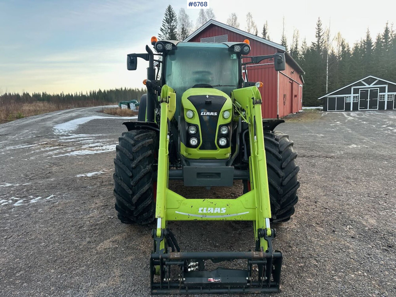 Farm tractor 2017 Claas Arion 440 4x4 tractor w/ front loader, GPS setup and good tires. Low hours!: picture 8