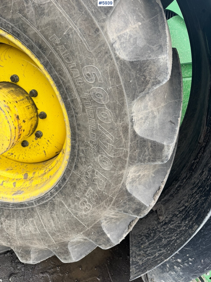 Farm tractor 2020 John Deere 6215R w/ Front PTO and hydraulics. 2 sets of tires.: picture 13 Farm tractor 2020 John Deere 6215R w/ Front PTO and hydraulics. 2 sets of tires.: picture 13