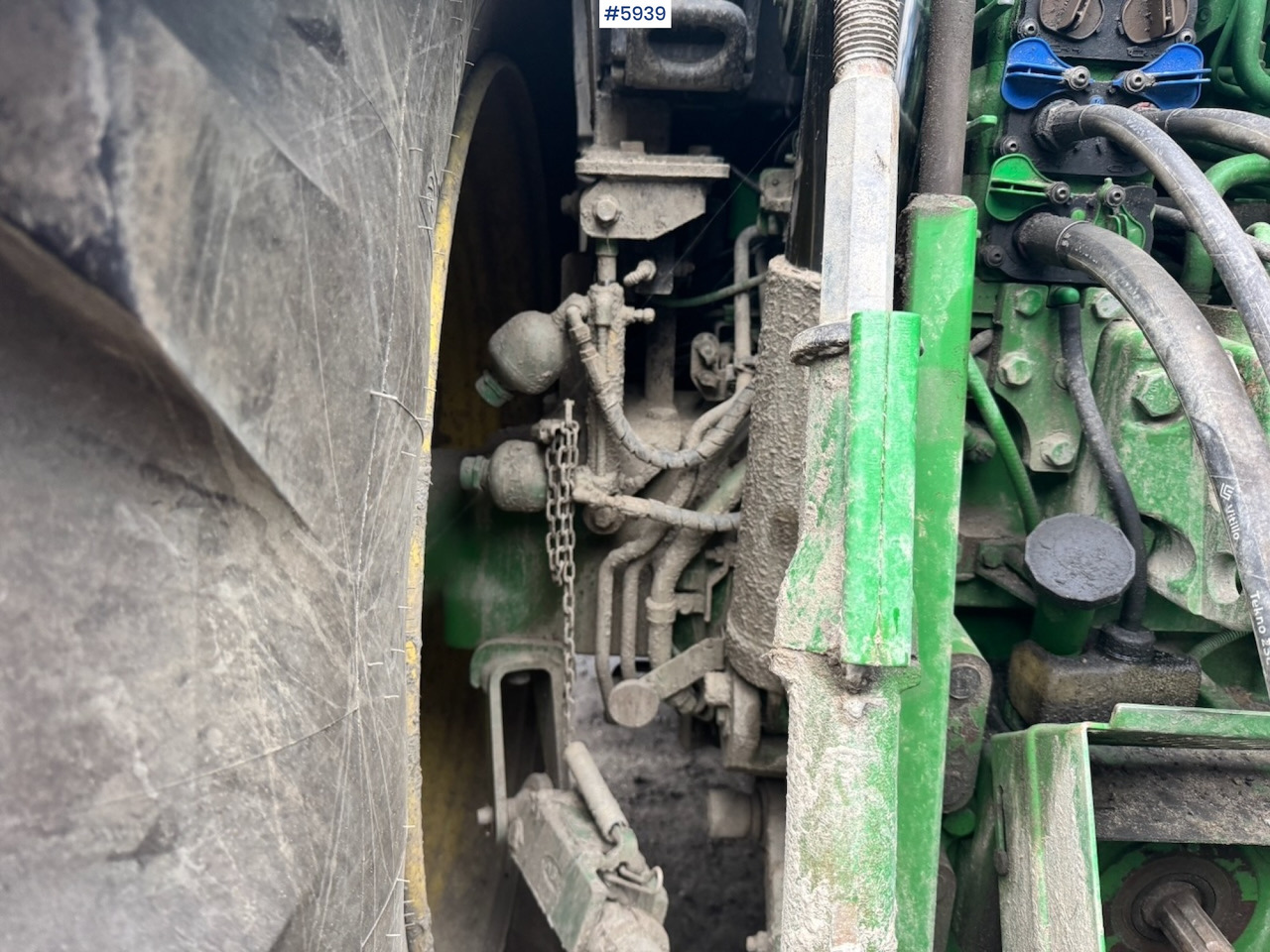 Farm tractor 2020 John Deere 6215R w/ Front PTO and hydraulics. 2 sets of tires.: picture 18 Farm tractor 2020 John Deere 6215R w/ Front PTO and hydraulics. 2 sets of tires.: picture 18
