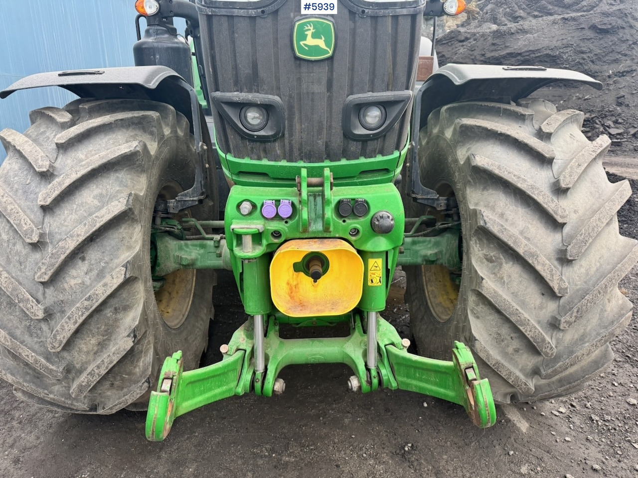 Farm tractor 2020 John Deere 6215R w/ Front PTO and hydraulics. 2 sets of tires.: picture 10 Farm tractor 2020 John Deere 6215R w/ Front PTO and hydraulics. 2 sets of tires.: picture 10