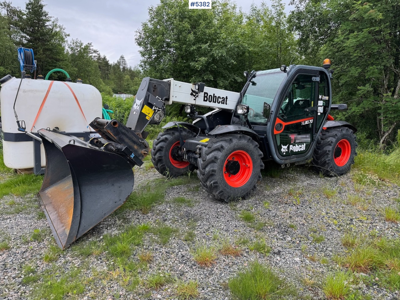 2021 Bobcat TL30.70DB m/ bucket, pallet fork and 4 chains. - Forklift: picture 3 2021 Bobcat TL30.70DB m/ bucket, pallet fork and 4 chains. - Forklift: picture 3