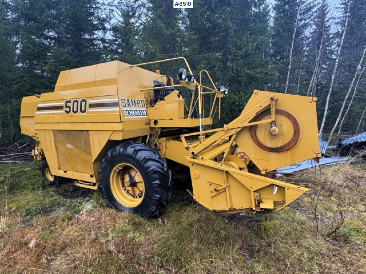 Approx. 1985 Sampo Rosenlew 500 combine harvester - Combine harvester: picture 2 Approx. 1985 Sampo Rosenlew 500 combine harvester - Combine harvester: picture 2