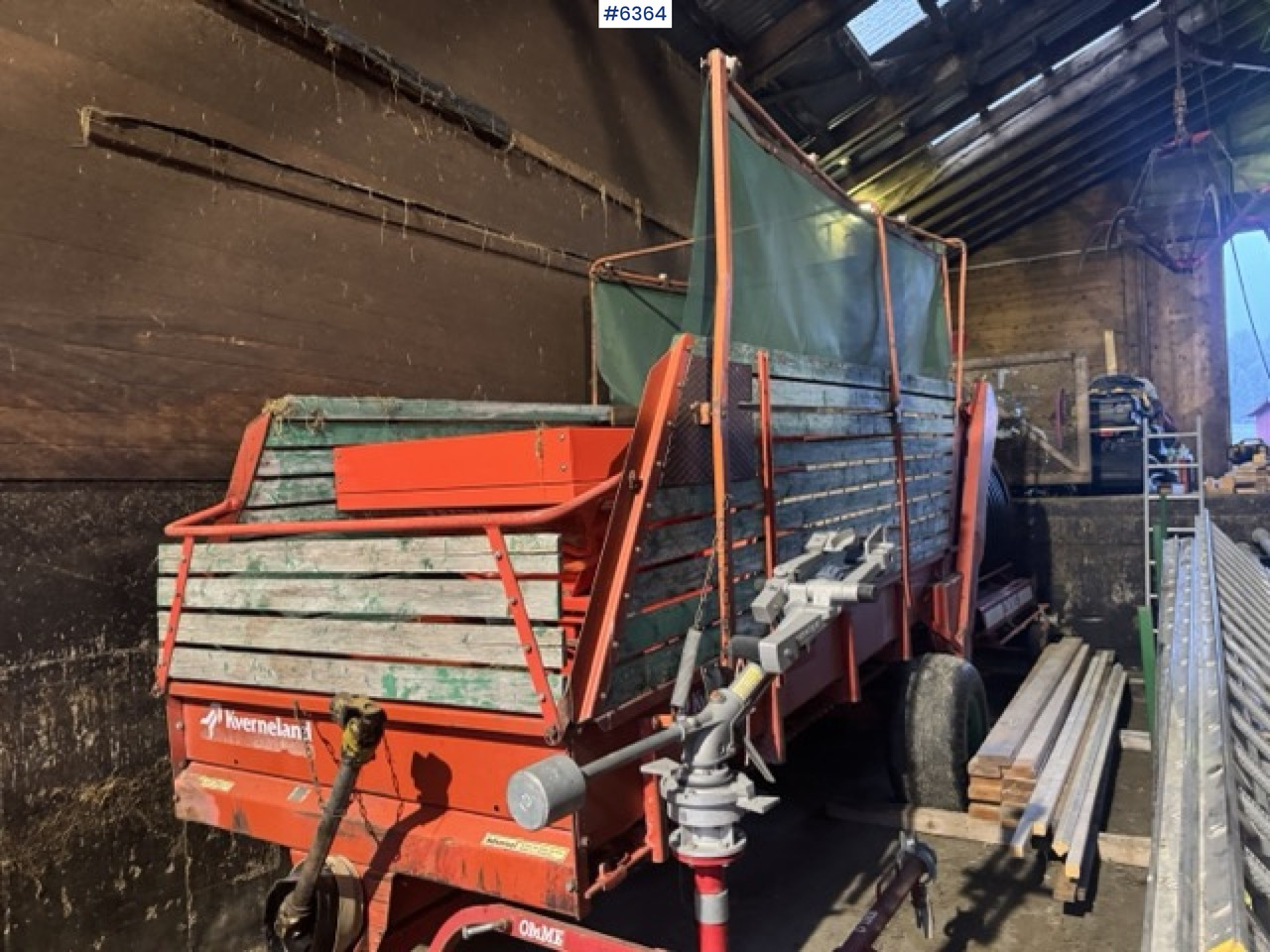 Approx. 1990 Kverneland UN7000 unloading wagon - Hay and forage equipment: picture 2 Approx. 1990 Kverneland UN7000 unloading wagon - Hay and forage equipment: picture 2