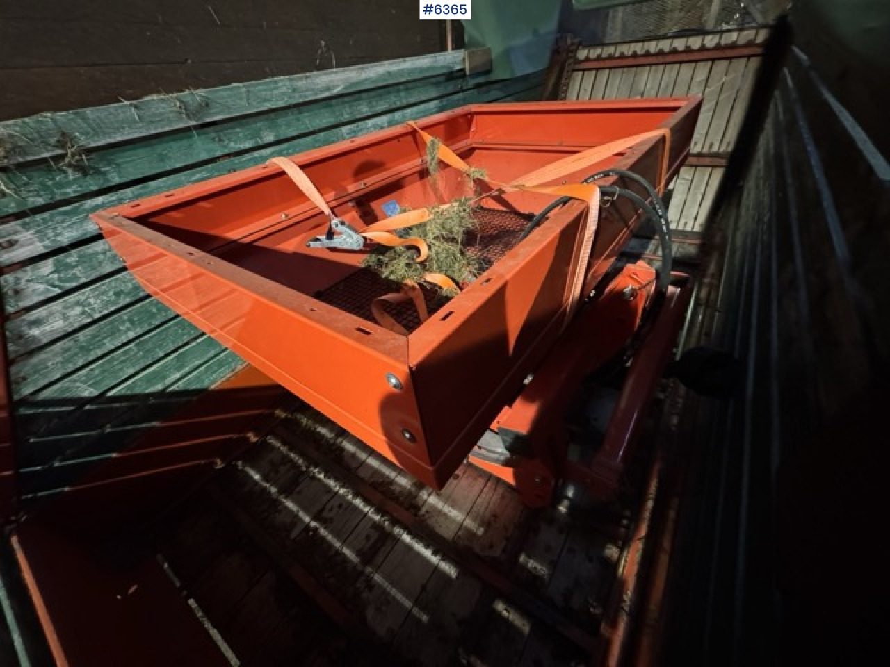 Approx. 1990 Kverneland UN7000 unloading wagon - Fertilizer spreader: picture 2 Approx. 1990 Kverneland UN7000 unloading wagon - Fertilizer spreader: picture 2