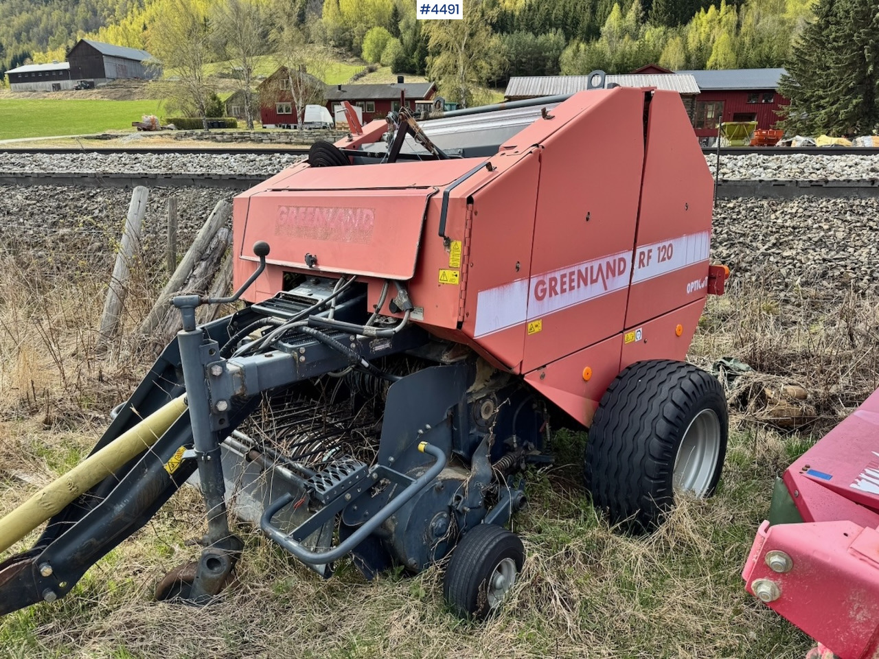 Ca. 1995 Vicon RF120 Round Baler - Hay and forage equipment: picture 5 Ca. 1995 Vicon RF120 Round Baler - Hay and forage equipment: picture 5