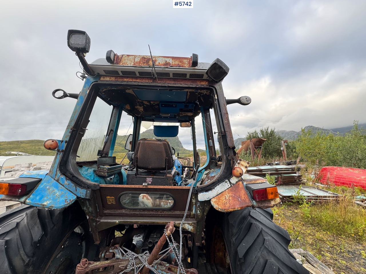 Circa 1987 Ford 7700 with Malm Orstad loader! - Farm tractor: picture 4 Circa 1987 Ford 7700 with Malm Orstad loader! - Farm tractor: picture 4