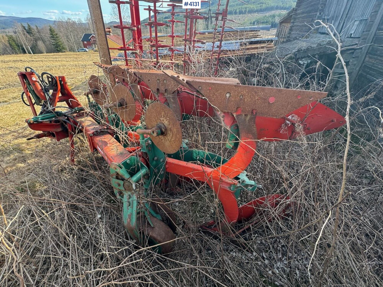 Kverneland 3 furrow reversible plough - Soil tillage equipment: picture 2 Kverneland 3 furrow reversible plough - Soil tillage equipment: picture 2