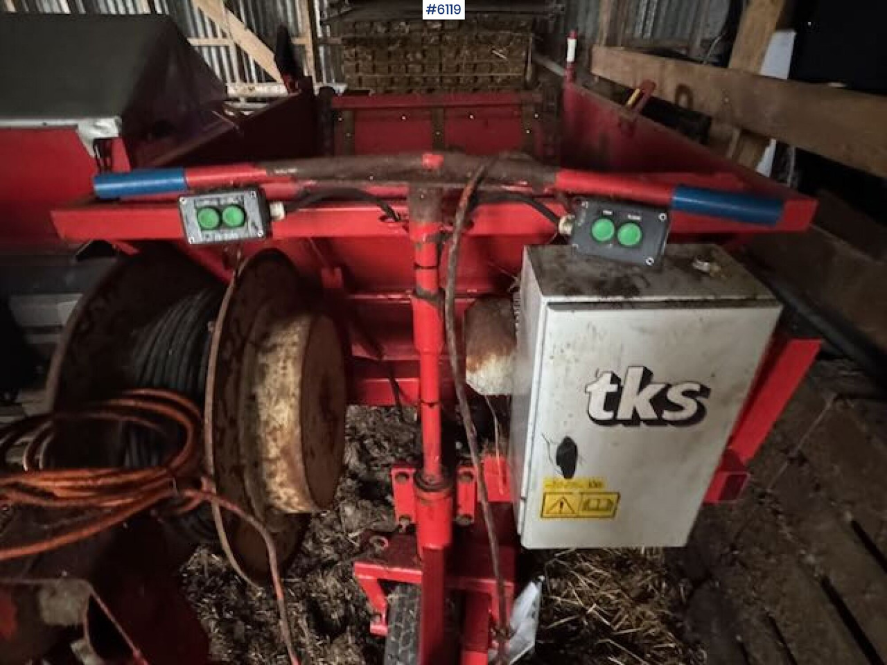 TKS F2 Combi Forerunner mounted on additional hook frame - Hay and forage equipment: picture 5 TKS F2 Combi Forerunner mounted on additional hook frame - Hay and forage equipment: picture 5