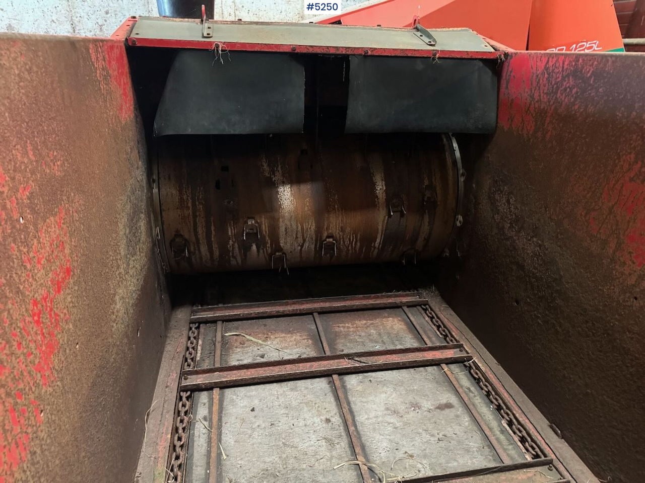 TKS K2 CombiCutter (round‑bale shredder/feeder machine) - Hay and forage equipment: picture 5 TKS K2 CombiCutter (round‑bale shredder/feeder machine) - Hay and forage equipment: picture 5