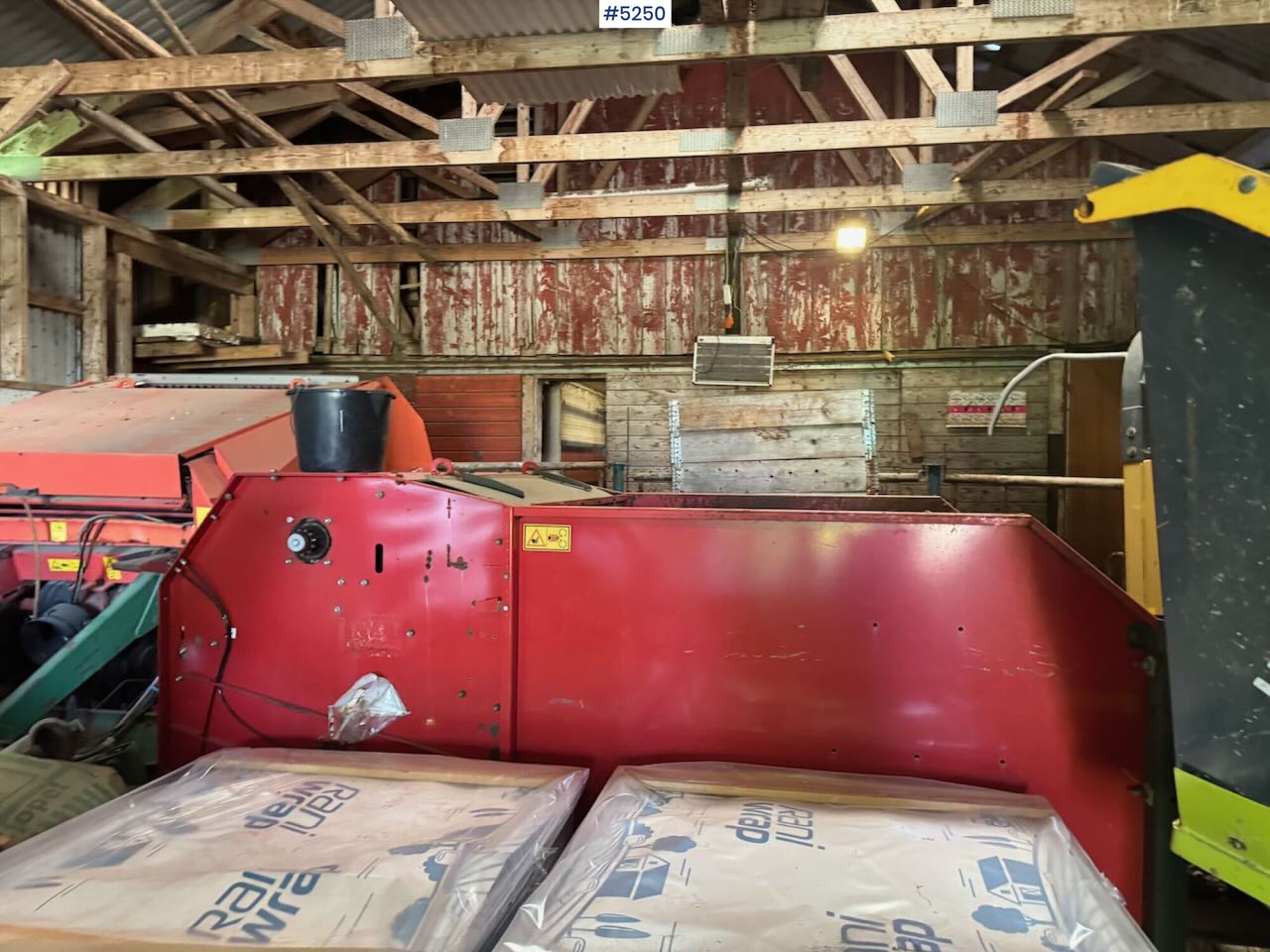 TKS K2 CombiCutter (round‑bale shredder/feeder machine) - Hay and forage equipment: picture 3 TKS K2 CombiCutter (round‑bale shredder/feeder machine) - Hay and forage equipment: picture 3