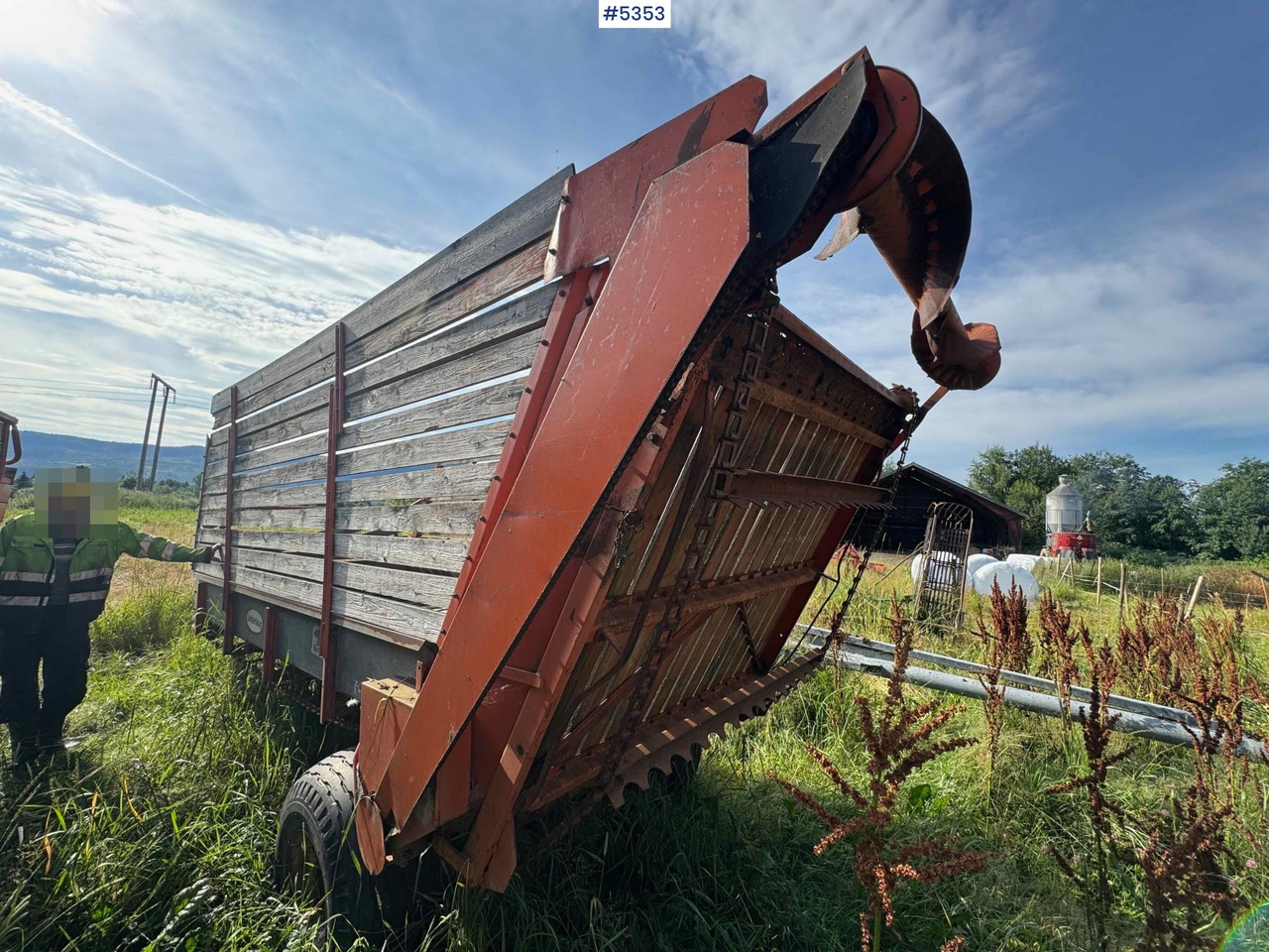 Underhaug unloading trailer - Hay and forage equipment: picture 4 Underhaug unloading trailer - Hay and forage equipment: picture 4