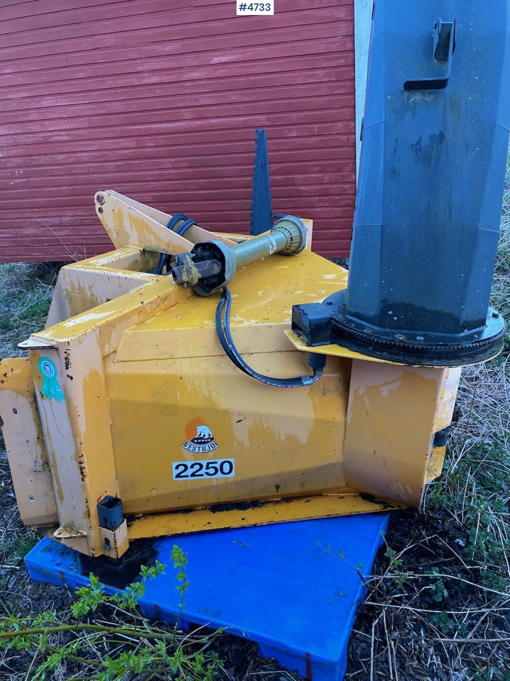Westbjørn 2250 V-fres - Snow blower for Municipal/ Special vehicle: picture 2 Westbjørn 2250 V-fres - Snow blower for Municipal/ Special vehicle: picture 2