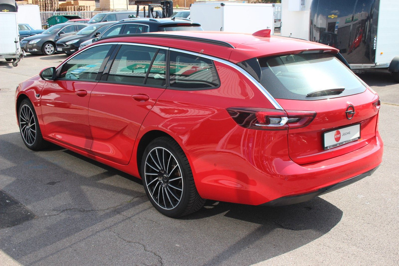 Opel Insignia B Sports Tourer Business Edition - Car: picture 4 Opel Insignia B Sports Tourer Business Edition - Car: picture 4