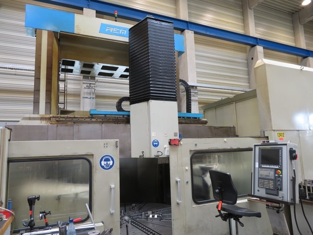 REM SC33-CNC-1S-MS-3H - Metal lathe: picture 2 REM SC33-CNC-1S-MS-3H - Metal lathe: picture 2
