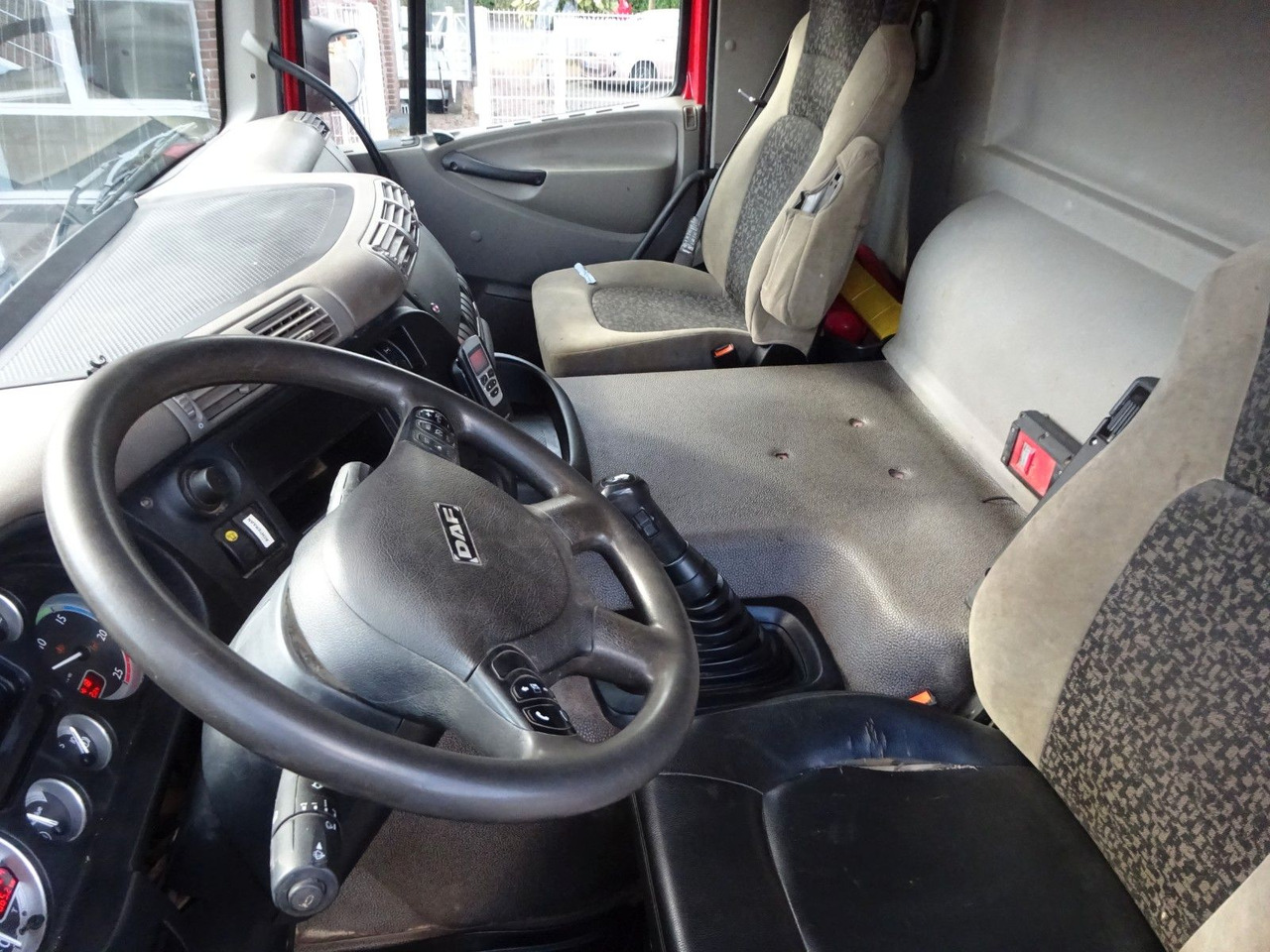 Crane truck DAF 85.410 Pritsche + HIAB 322E6 Kran 8x4: picture 18