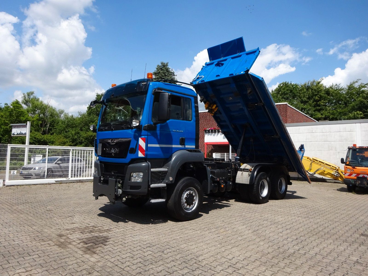 MAN 26.420 TGS MEILER 3Skipper + Bordmatik 6x6 - Tipper, Crane truck: picture 1 MAN 26.420 TGS MEILER 3Skipper + Bordmatik 6x6 - Tipper, Crane truck: picture 1