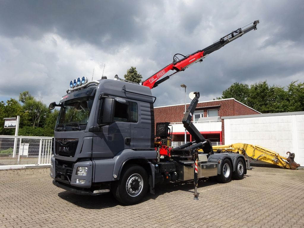 MAN 26.500 Abroller + Fassi F125A Kran 6x2-4 Allrad - Hook lift truck, Crane truck: picture 2 MAN 26.500 Abroller + Fassi F125A Kran 6x2-4 Allrad - Hook lift truck, Crane truck: picture 2