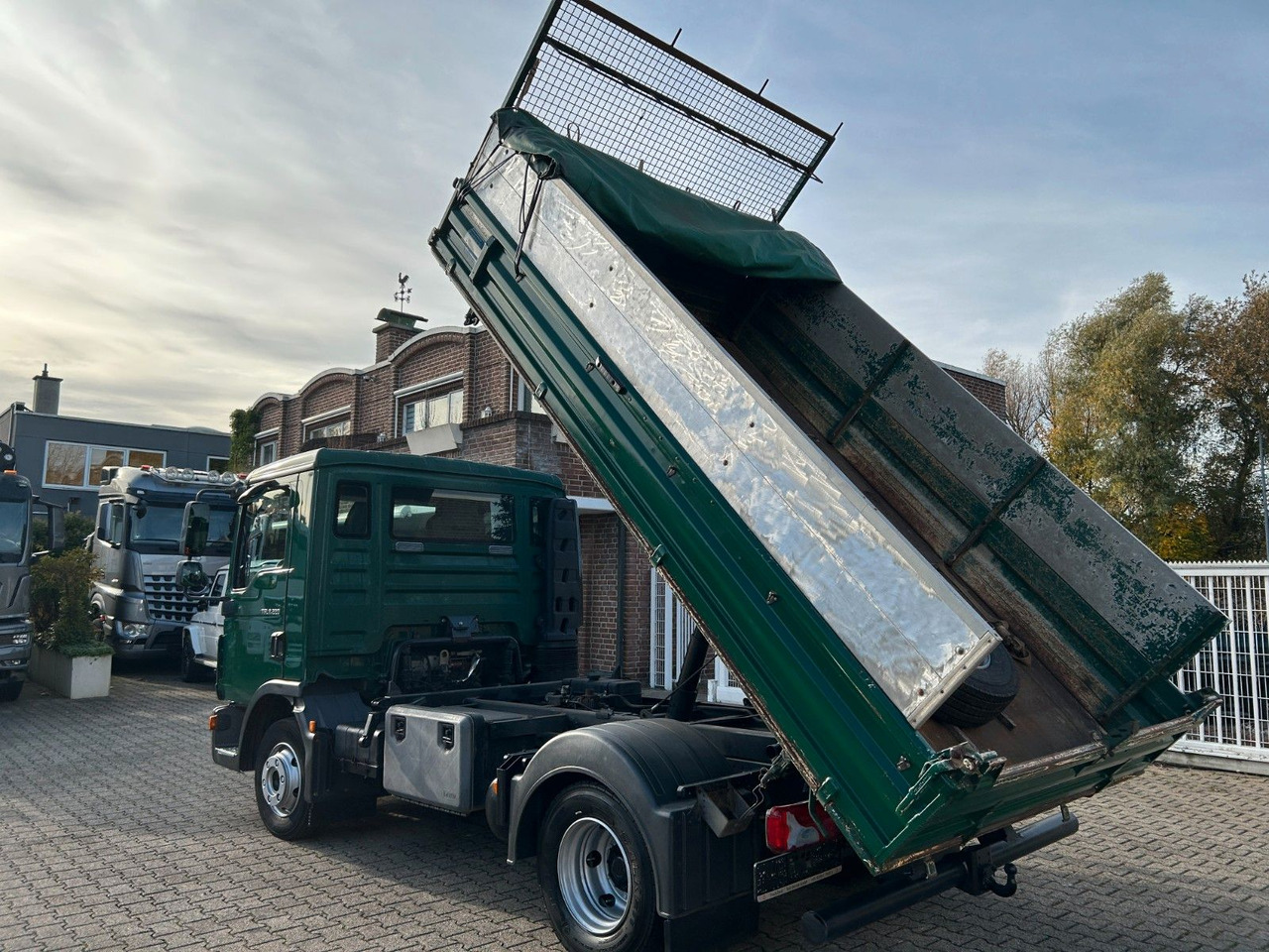 MAN 8.220 TGL MEILLER 3Skipper mit hohen Wänden - Tipper: picture 5 MAN 8.220 TGL MEILLER 3Skipper mit hohen Wänden - Tipper: picture 5