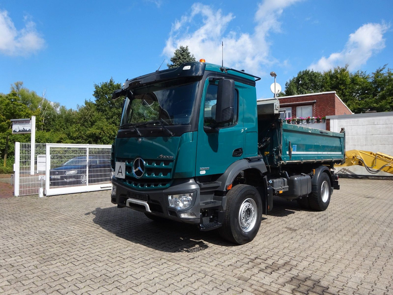 Mercedes-Benz 1833 Actros MEILLER 3Skipper 4x2 - Tipper: picture 4 Mercedes-Benz 1833 Actros MEILLER 3Skipper 4x2 - Tipper: picture 4