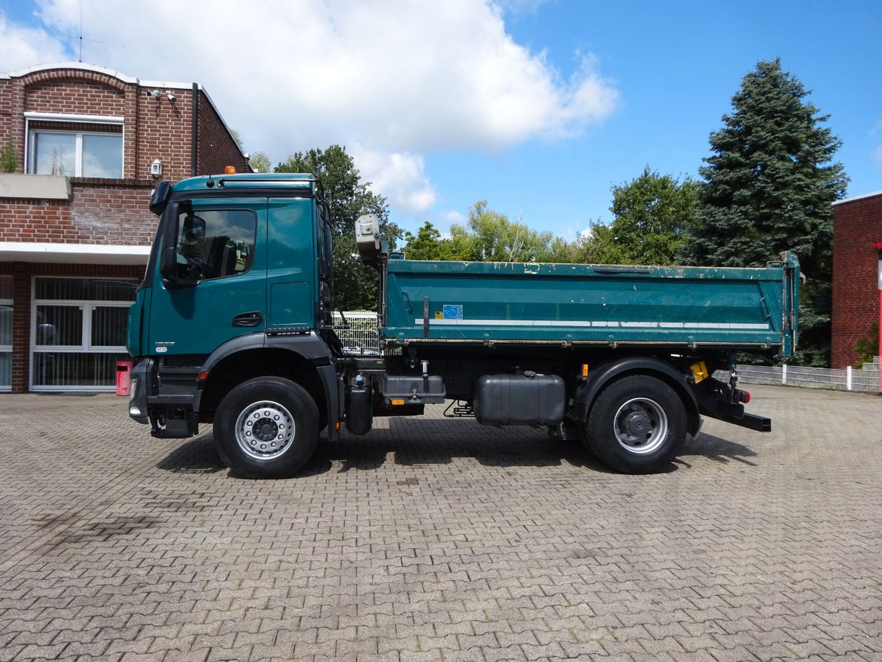 Mercedes-Benz 1833 Actros MEILLER 3Skipper 4x2 - Tipper: picture 5 Mercedes-Benz 1833 Actros MEILLER 3Skipper 4x2 - Tipper: picture 5