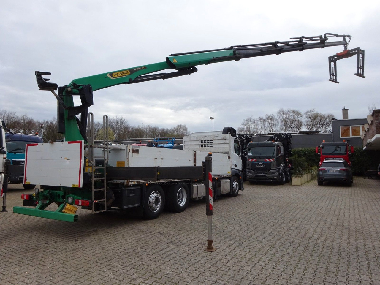 Mercedes-Benz 2543 Antos Baustoff +PK 26001 bis 20 m Auslage Mercedes-Benz 2543 Antos Baustoff +PK 26001 bis 20 m Auslage - Crane truck, Dropside/ Flatbed truck: picture 3 Mercedes-Benz 2543 Antos Baustoff +PK 26001 bis 20 m Auslage Mercedes-Benz 2543 Antos Baustoff +PK 26001 bis 20 m Auslage - Crane truck, Dropside/ Flatbed truck: picture 3