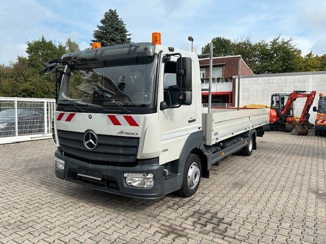 Mercedes-Benz 818 Atego NEUE Pritsche 4x2 - Flatbed van: picture 1 Mercedes-Benz 818 Atego NEUE Pritsche 4x2 - Flatbed van: picture 1