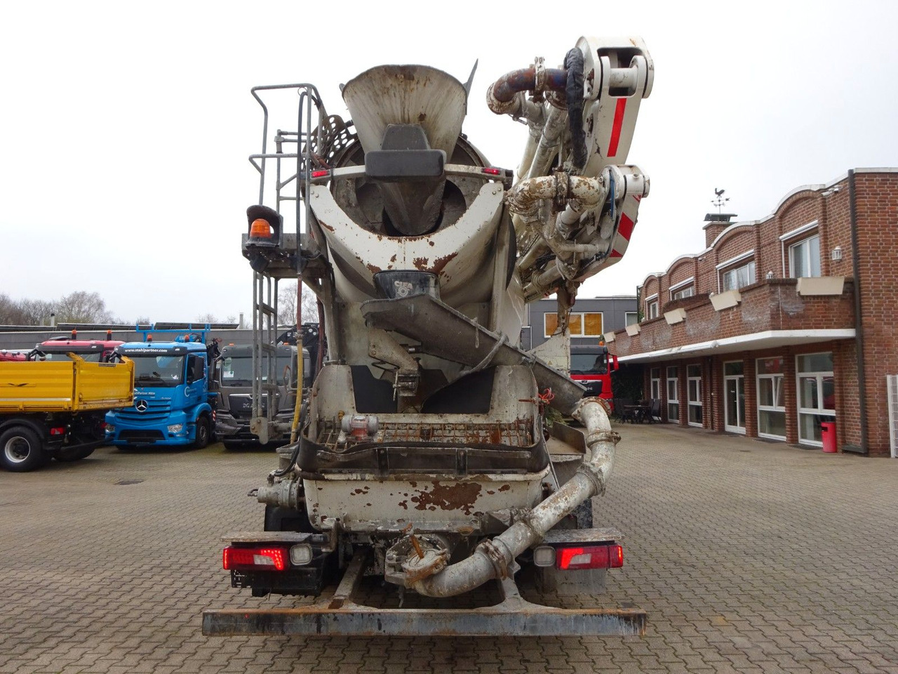 Concrete pump truck Scania PUMI CIFA 32 Meter  4 Knick. Scania PUMI CIFA 32 Meter  4 Knick.: picture 7