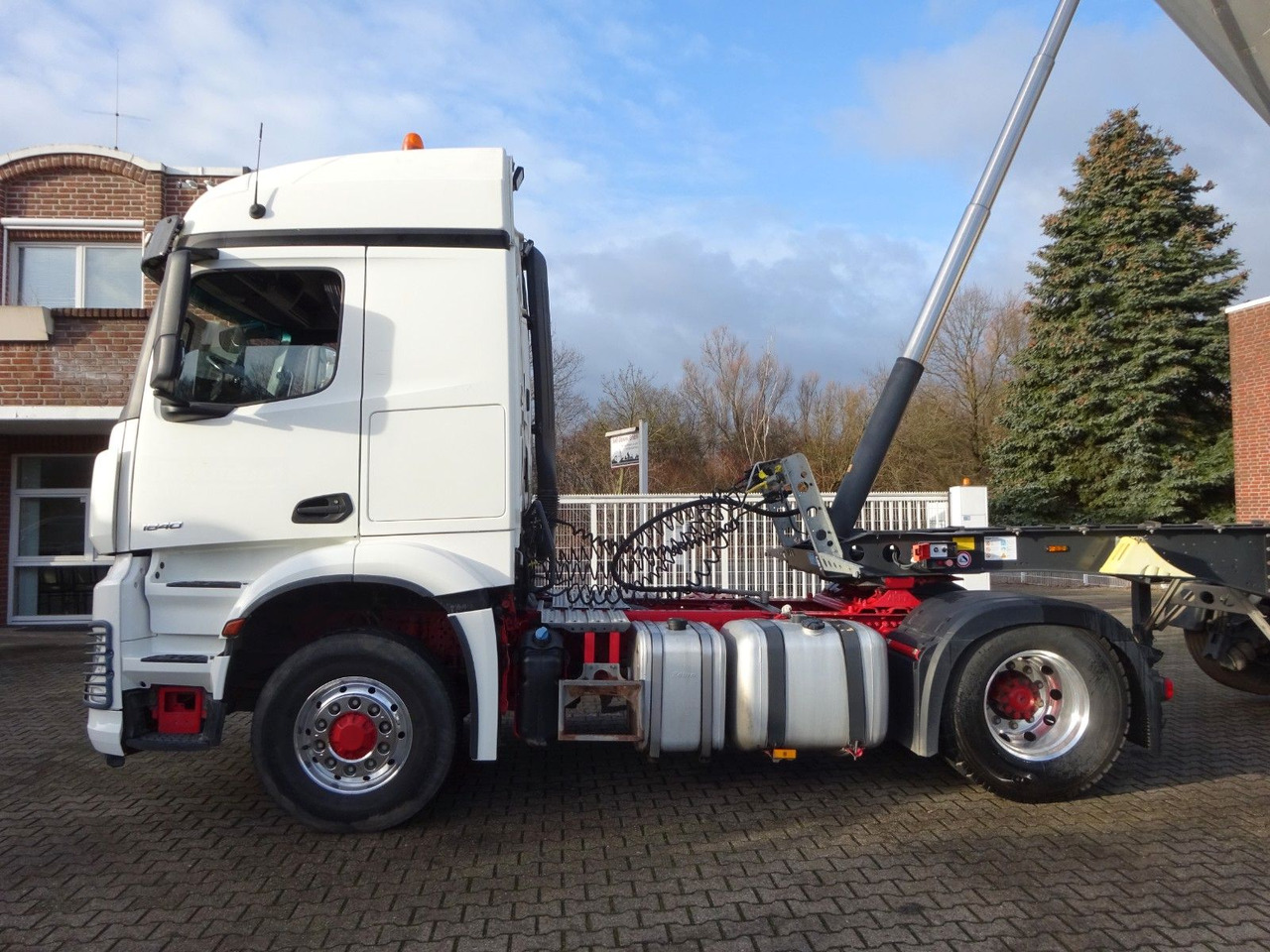 Mercedes-Benz 1840 Arocs HAD-4x4 Mercedes-Benz 1840 Arocs HAD-4x4 Allrad - Tractor unit: picture 5 Mercedes-Benz 1840 Arocs HAD-4x4 Mercedes-Benz 1840 Arocs HAD-4x4 Allrad - Tractor unit: picture 5