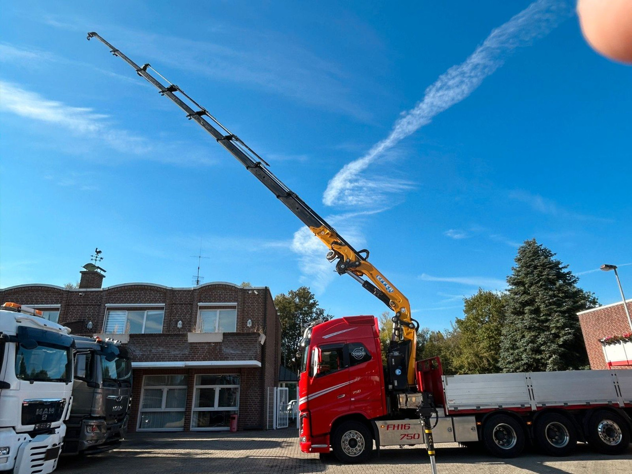 Volvo Autokran FH16 750 Pritsche EFFER 395/8S Lenk - Crane truck: picture 3 Volvo Autokran FH16 750 Pritsche EFFER 395/8S Lenk - Crane truck: picture 3