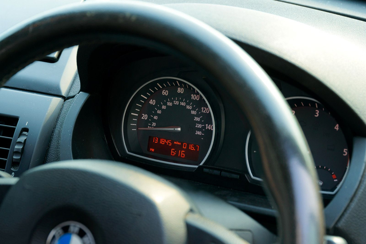 SUV BMW X3 2.0 Diesel 4x4 **RHD** *3 100 €: picture 17