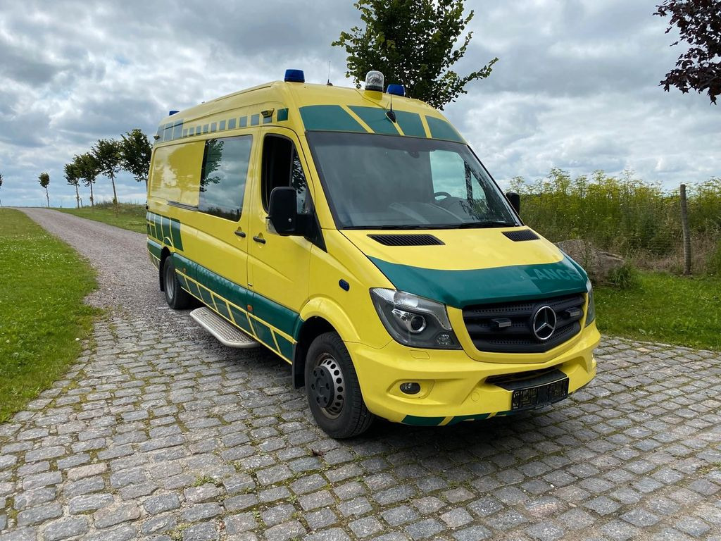 Mercedes-Benz Sprinter 519 CDI MAXI +Lift *25800€ netto - Ambulance: picture 1 Mercedes-Benz Sprinter 519 CDI MAXI +Lift *25800€ netto - Ambulance: picture 1