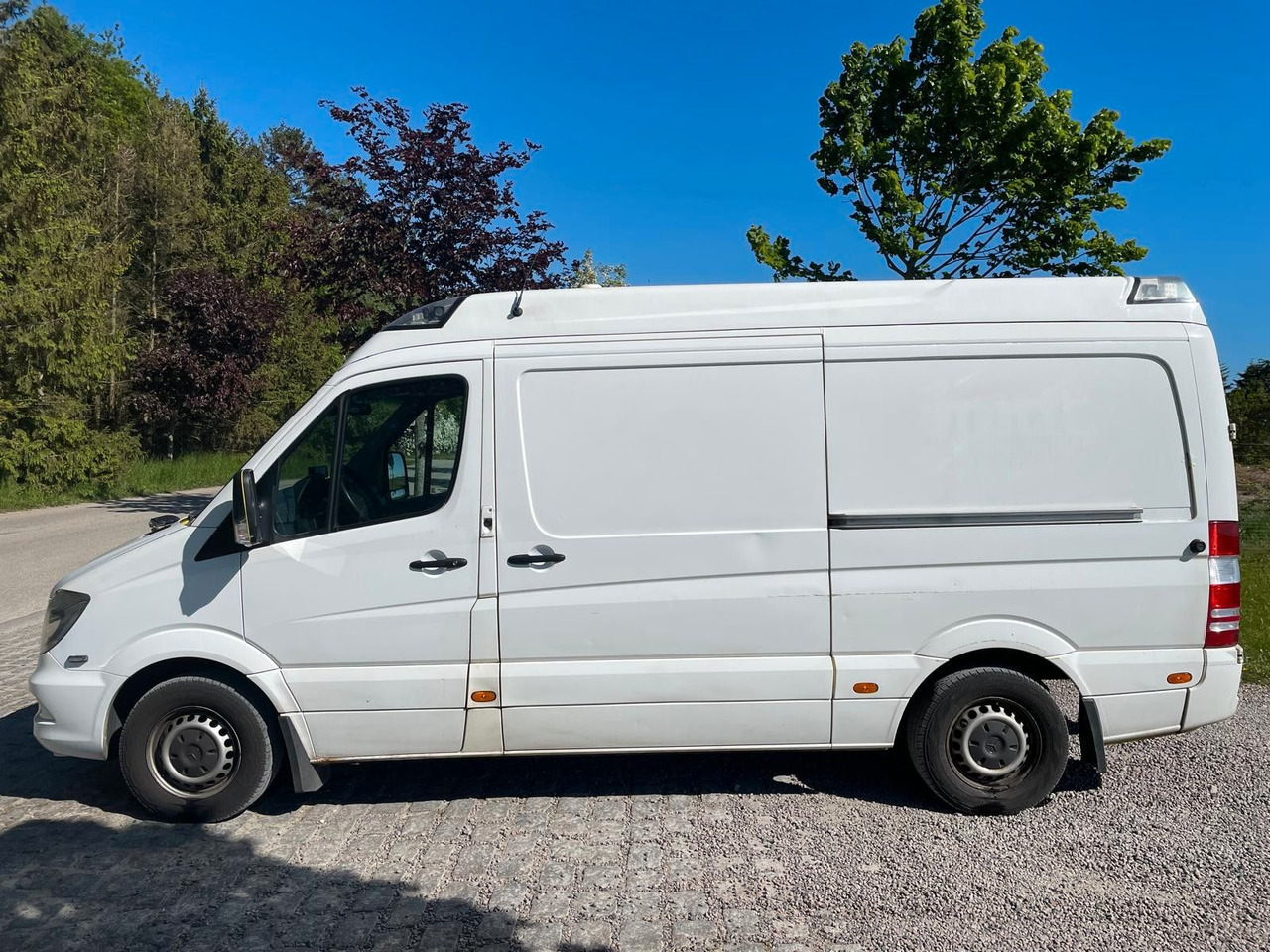 Mercedes-Benz Sprinter Kasten 316 CDI Ambulance *7 300 Netto - Ambulance: picture 2 Mercedes-Benz Sprinter Kasten 316 CDI Ambulance *7 300 Netto - Ambulance: picture 2