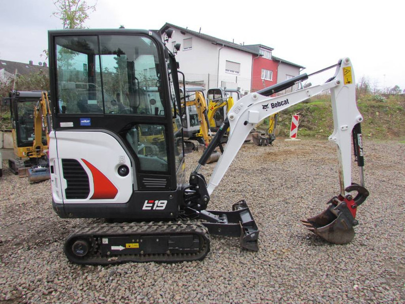 Bobcat E 19 Minibagger 22.500 EUR - Mini excavator: picture 1 Bobcat E 19 Minibagger 22.500 EUR - Mini excavator: picture 1