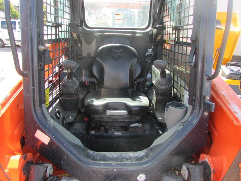 Bobcat T 590 High Flow Kompaktlader 24.000 EUR - Skid steer loader: picture 3 Bobcat T 590 High Flow Kompaktlader 24.000 EUR - Skid steer loader: picture 3