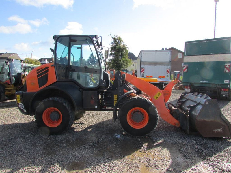 Komatsu WA 100 M-7 Radlader 29.000 EUR - Wheel loader: picture 4 Komatsu WA 100 M-7 Radlader 29.000 EUR - Wheel loader: picture 4